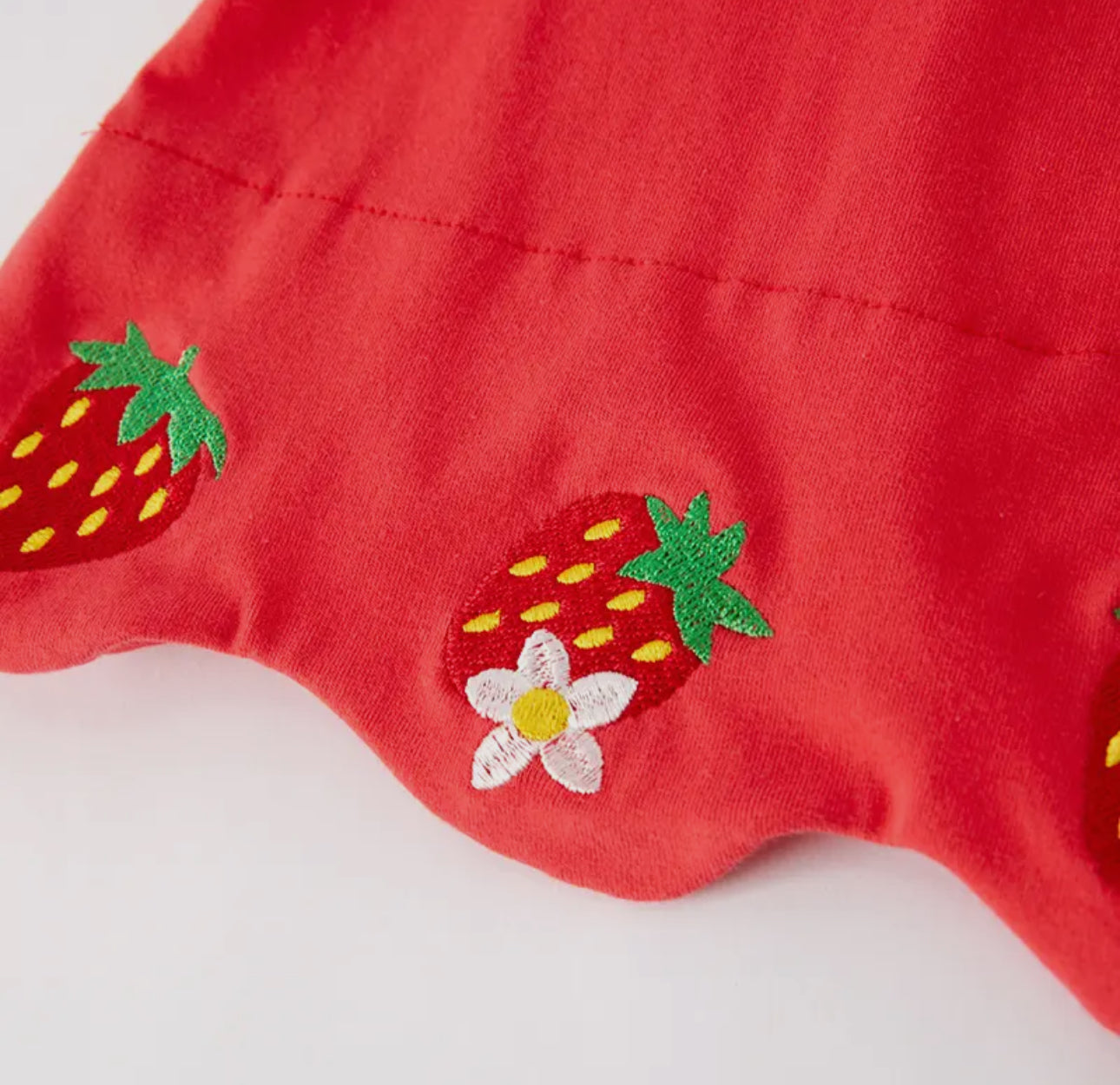 Strawberry Scallop Short Set