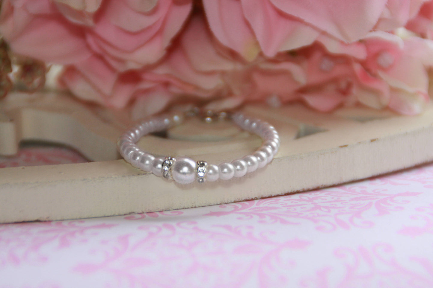 Graduated Pearl Bracelet with Crystal Accents