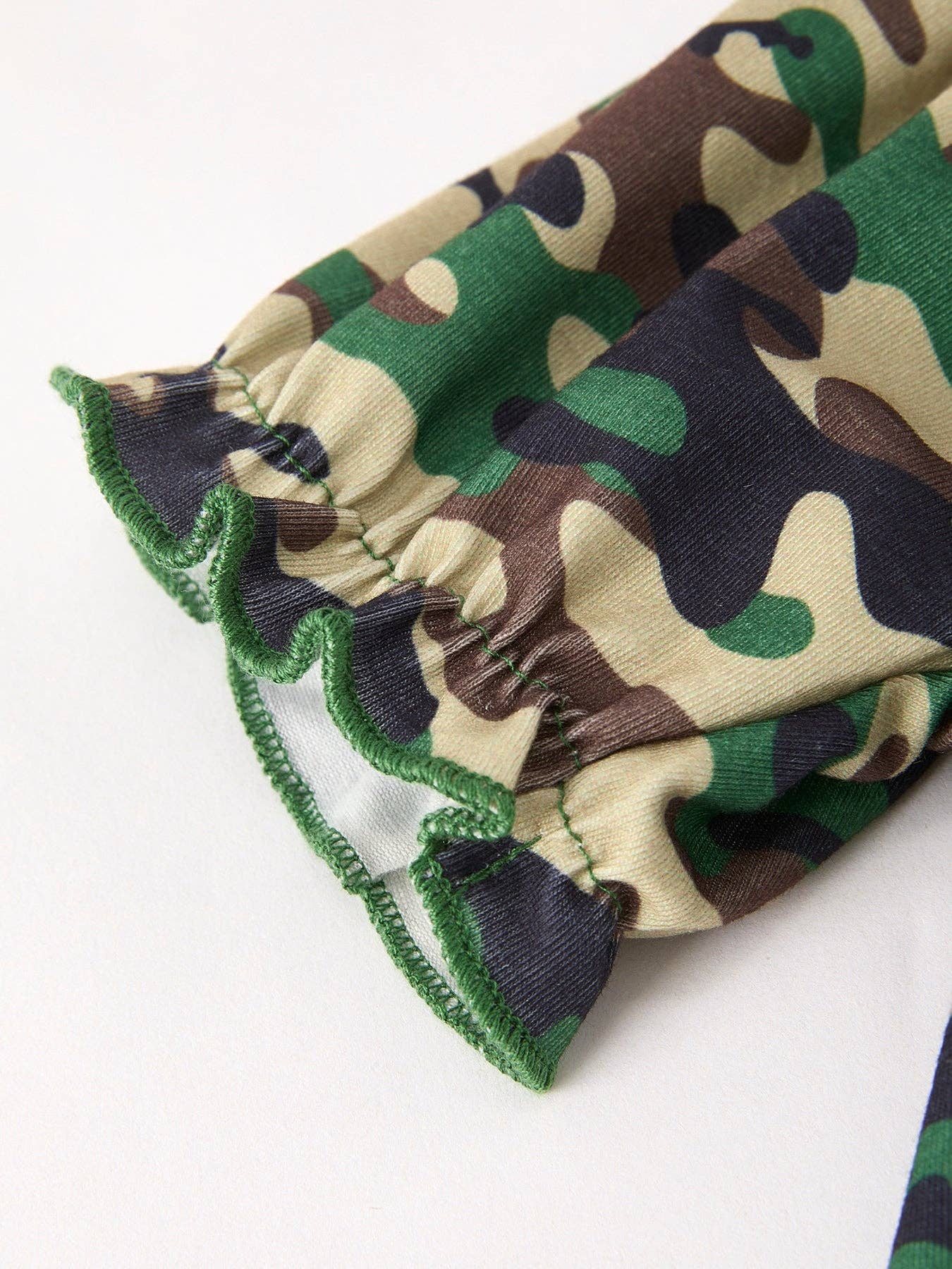 Camouflage Duck Smocking Bubble