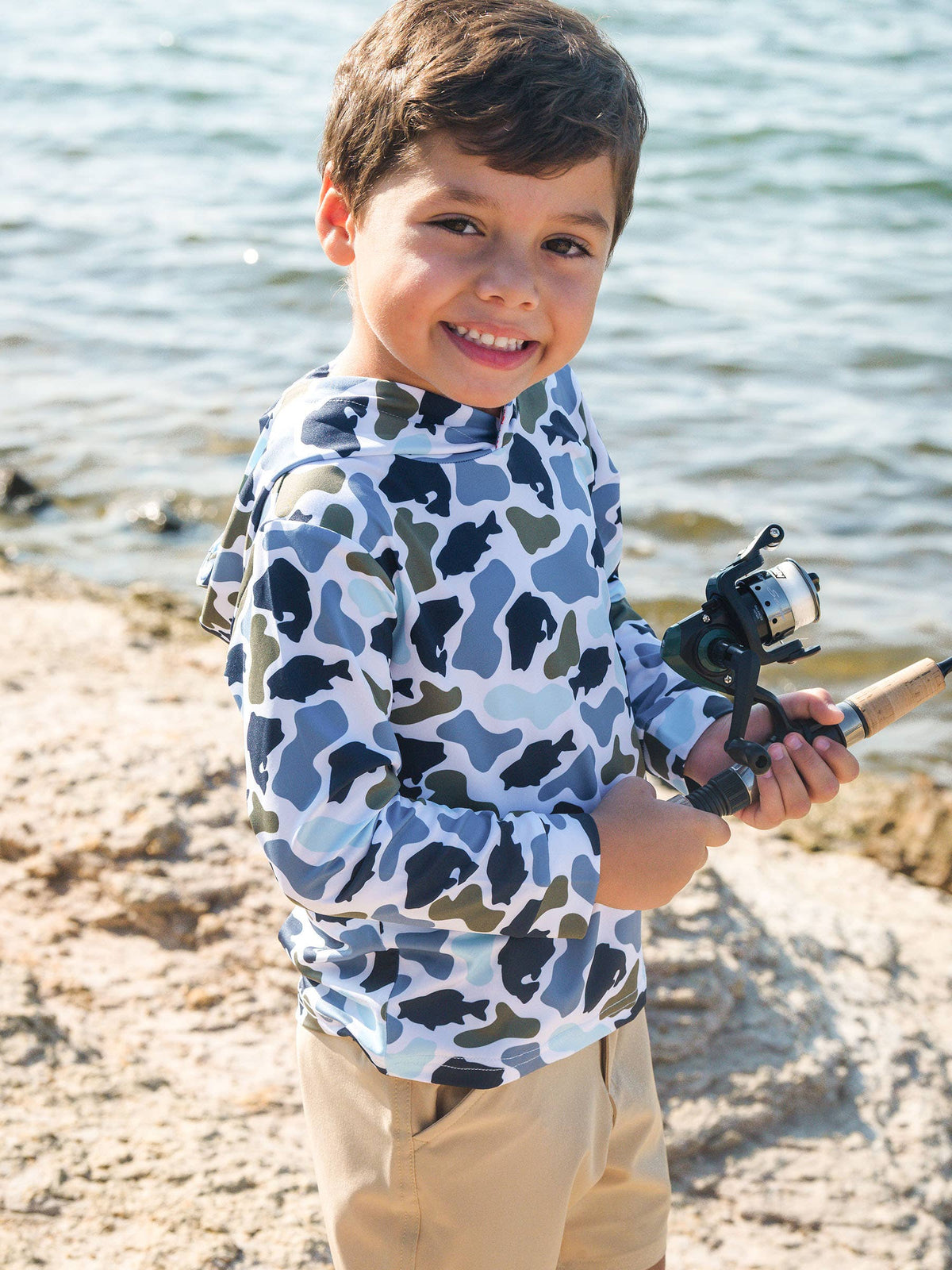 Fish Camo Catch Performance Hooded Shirt